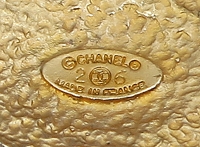 Массивная брошь Chanel с кристаллами Gripoix