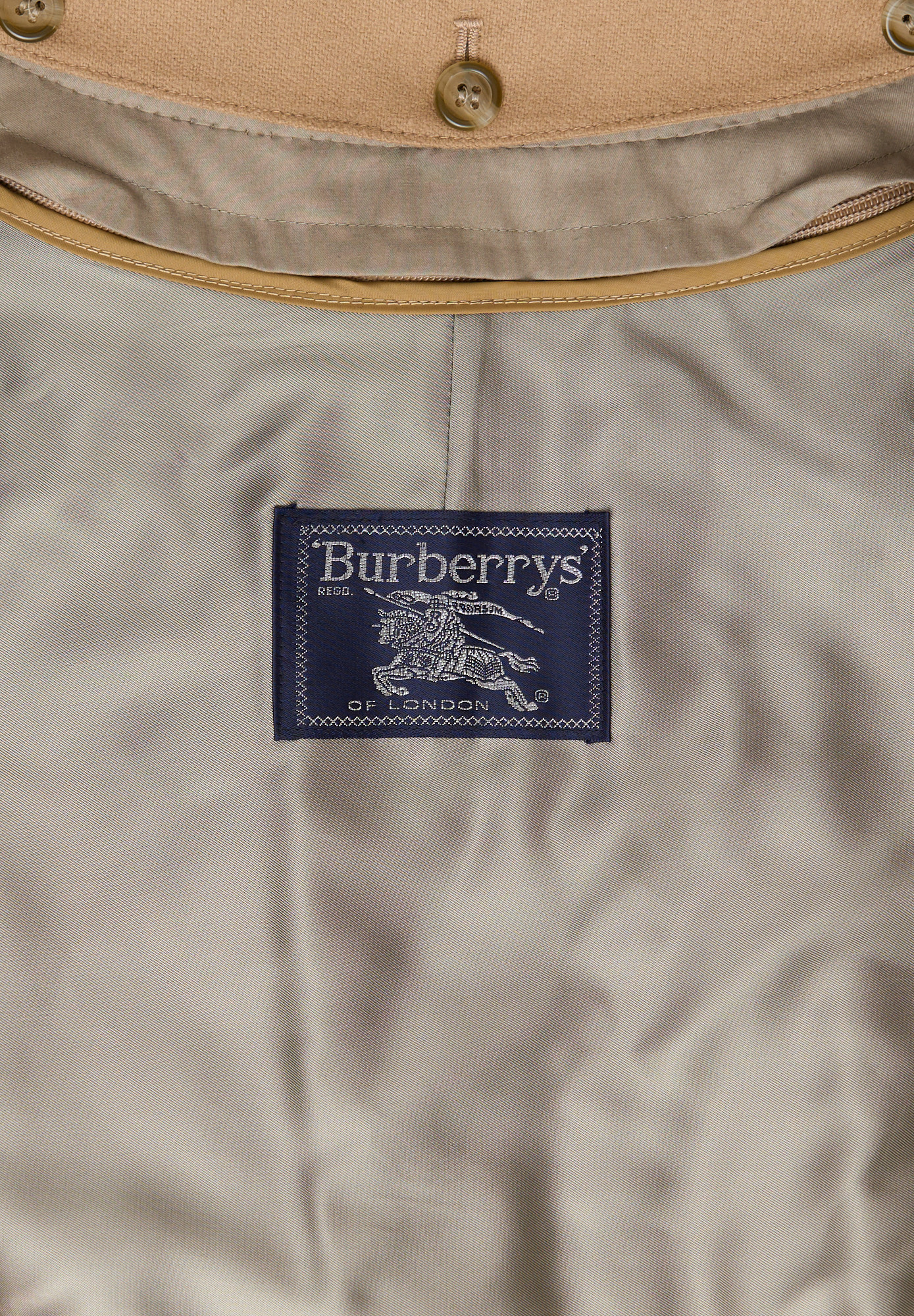 Бежевый тренч Burberry 