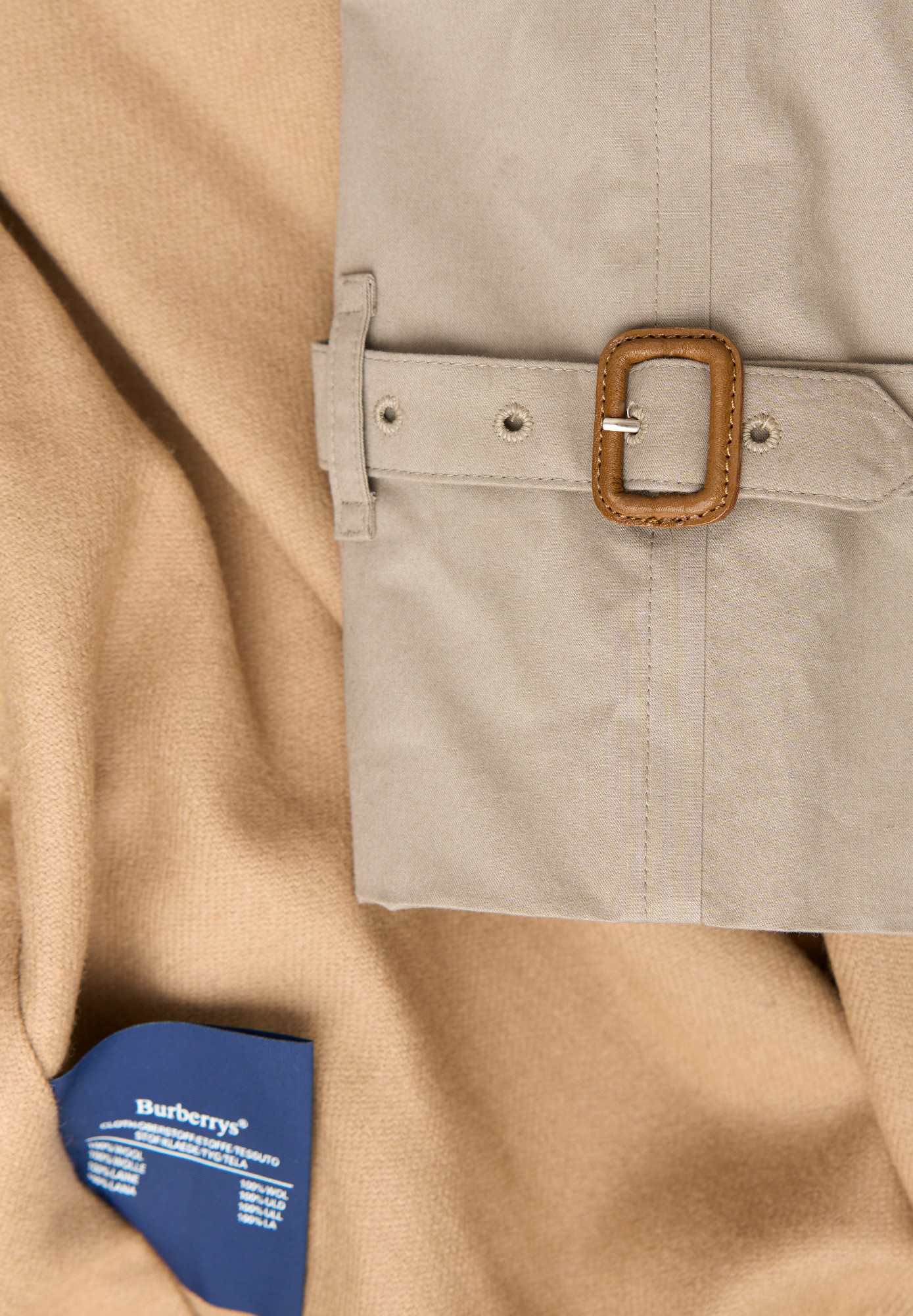 Бежевый тренч Burberry 