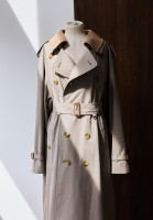 Бежевый тренч Burberry 