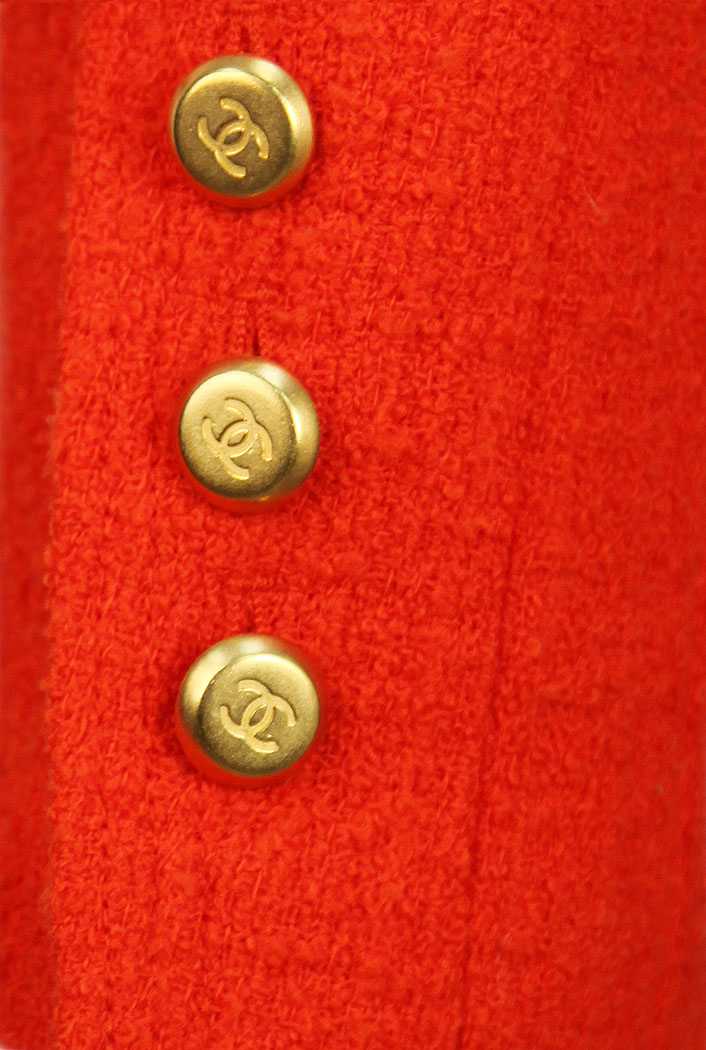 Алый твидовый жакет Chanel