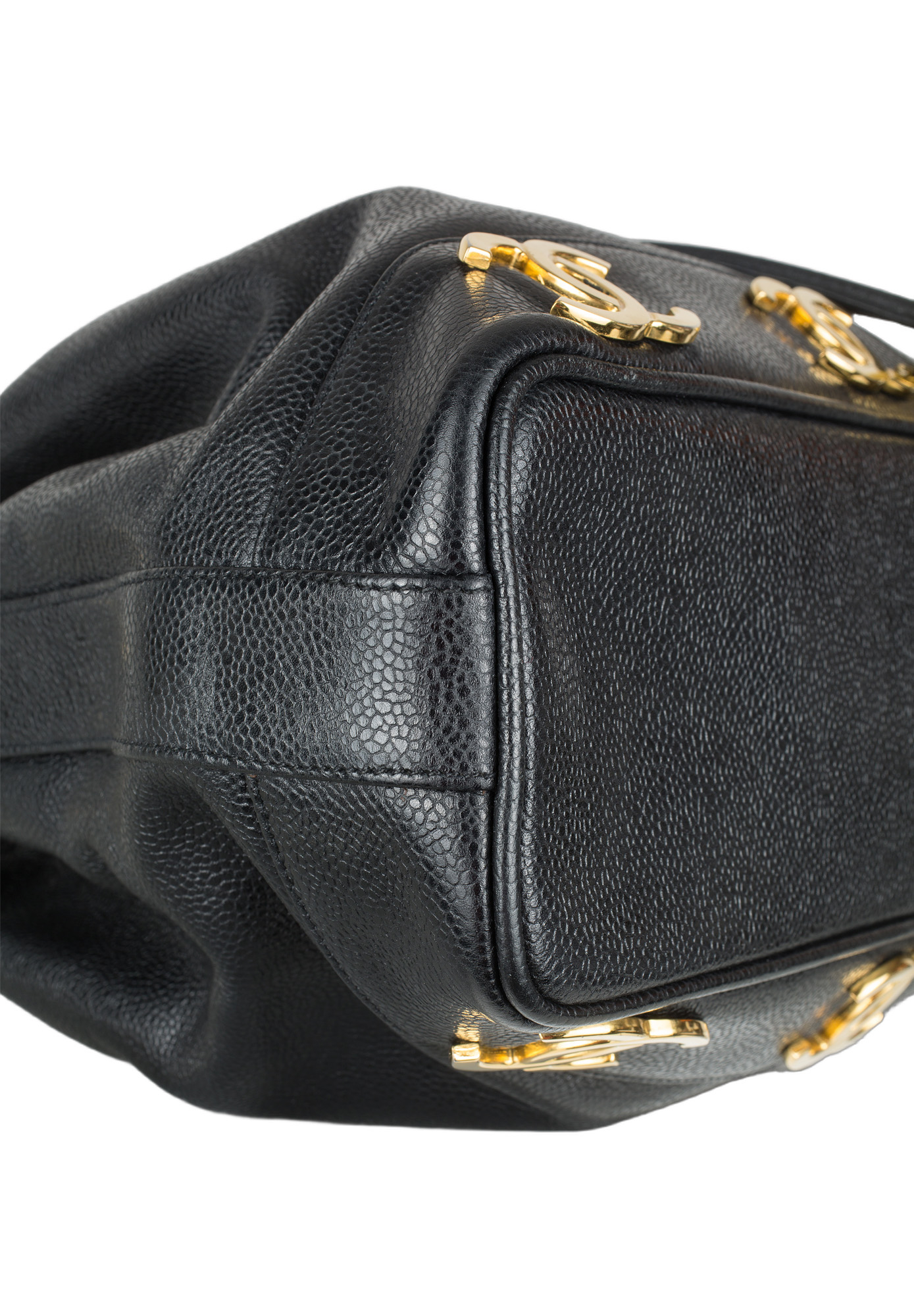 Сумка-мешок Chanel с логотипами