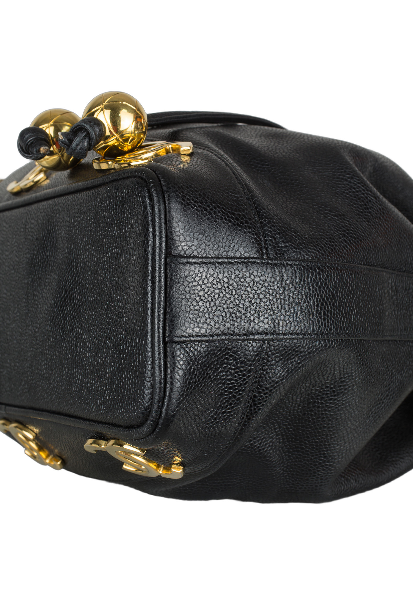 Сумка-мешок Chanel с логотипами