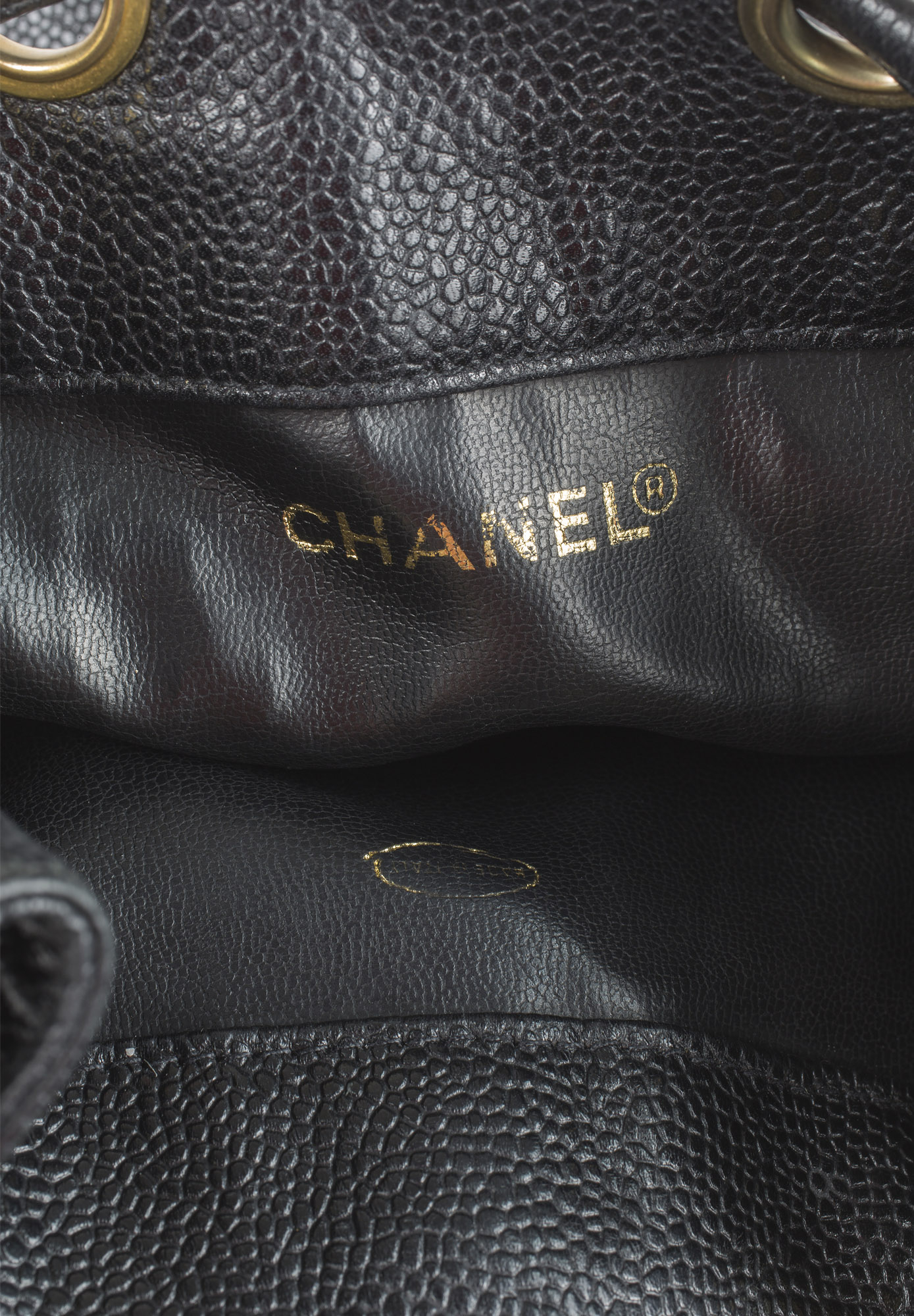 Сумка-мешок Chanel с логотипами