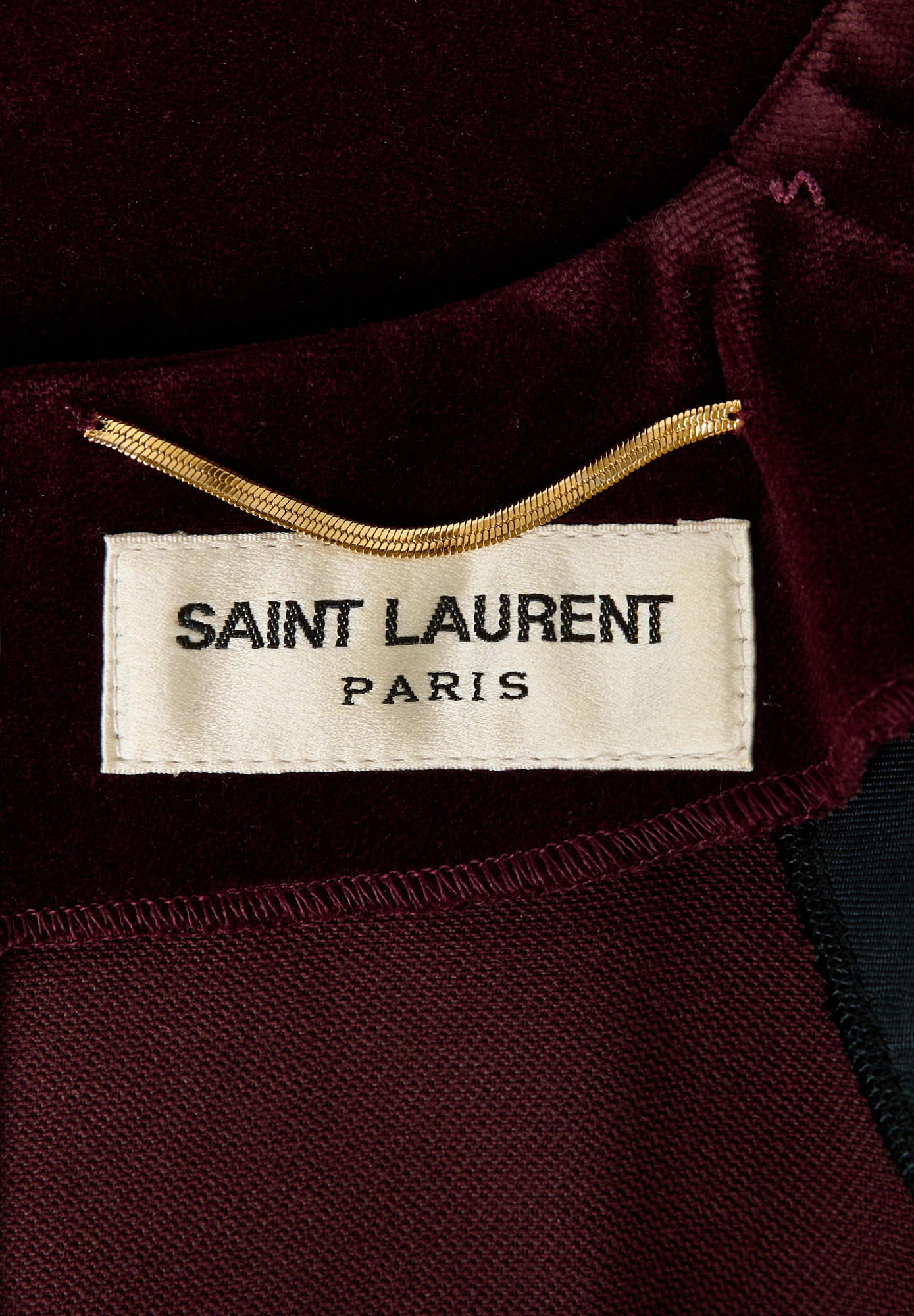Бордовое бархатное платье Saint Laurent