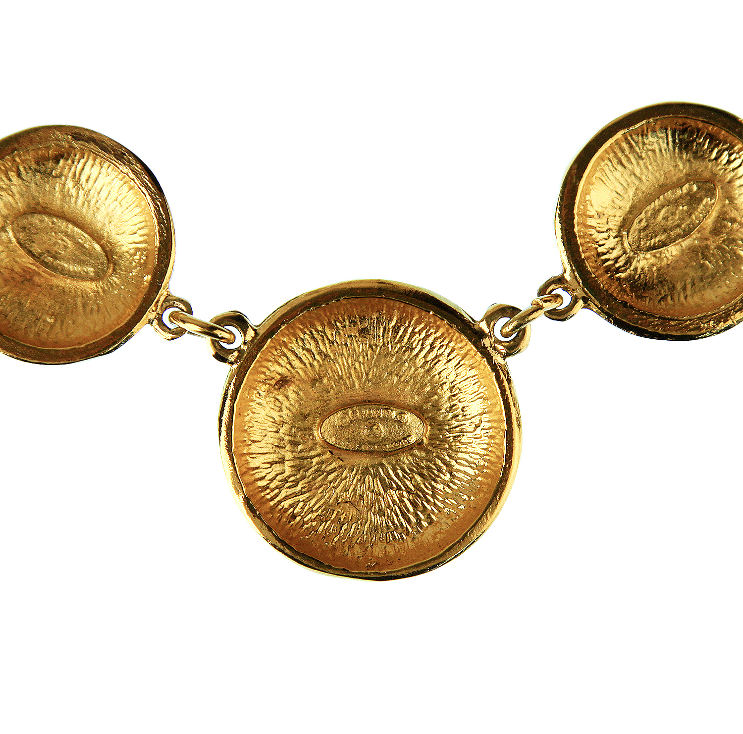 Роскошное колье Chanel с логотипами