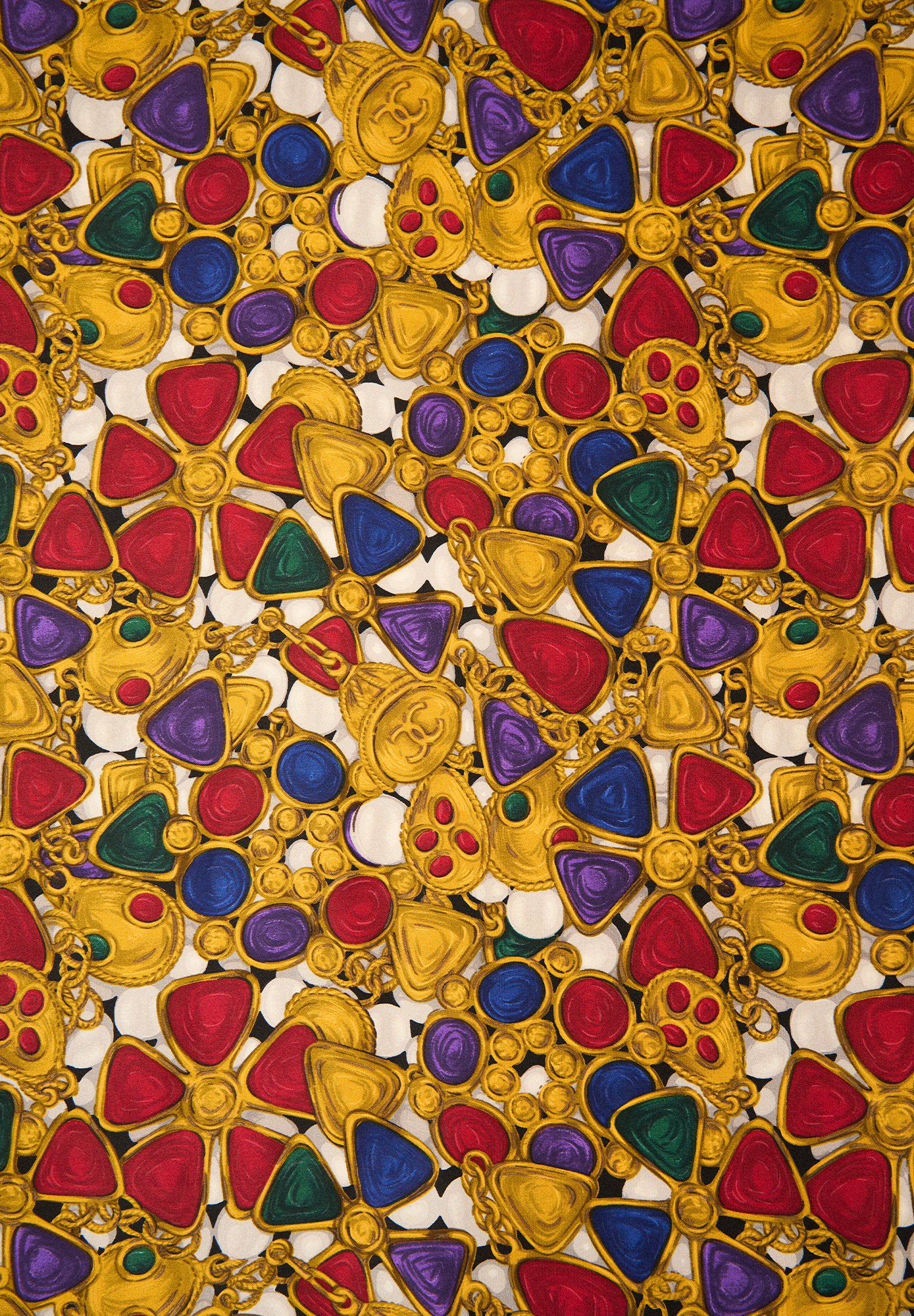 Шелковый платок Chanel с принтом