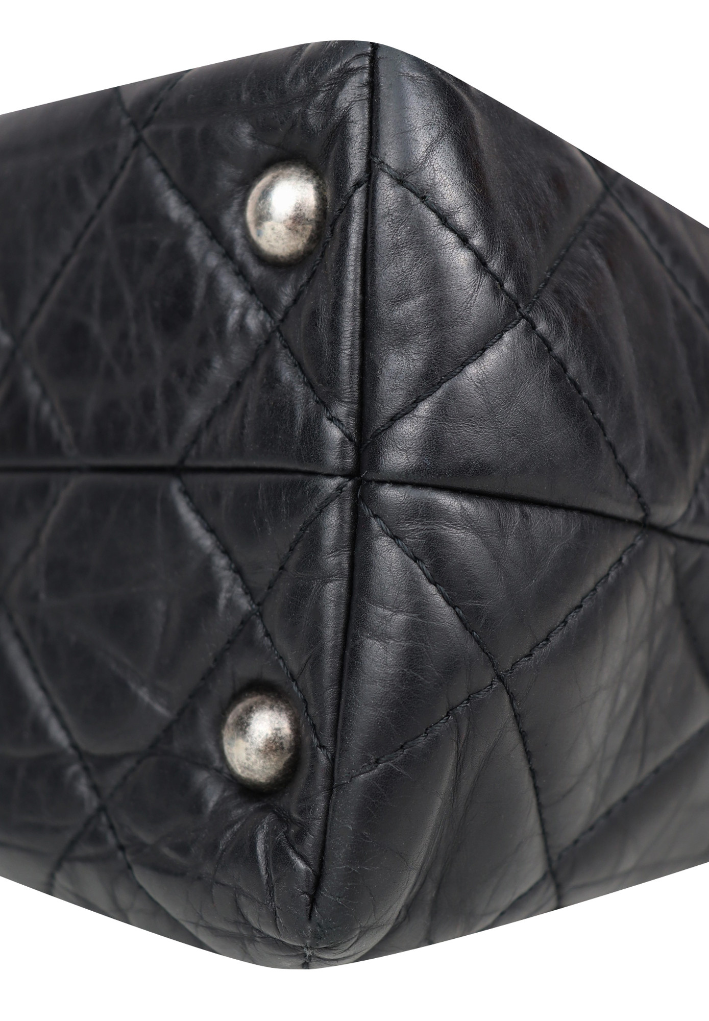 Сумка Chanel 2.55 Reissue Quilted Tote