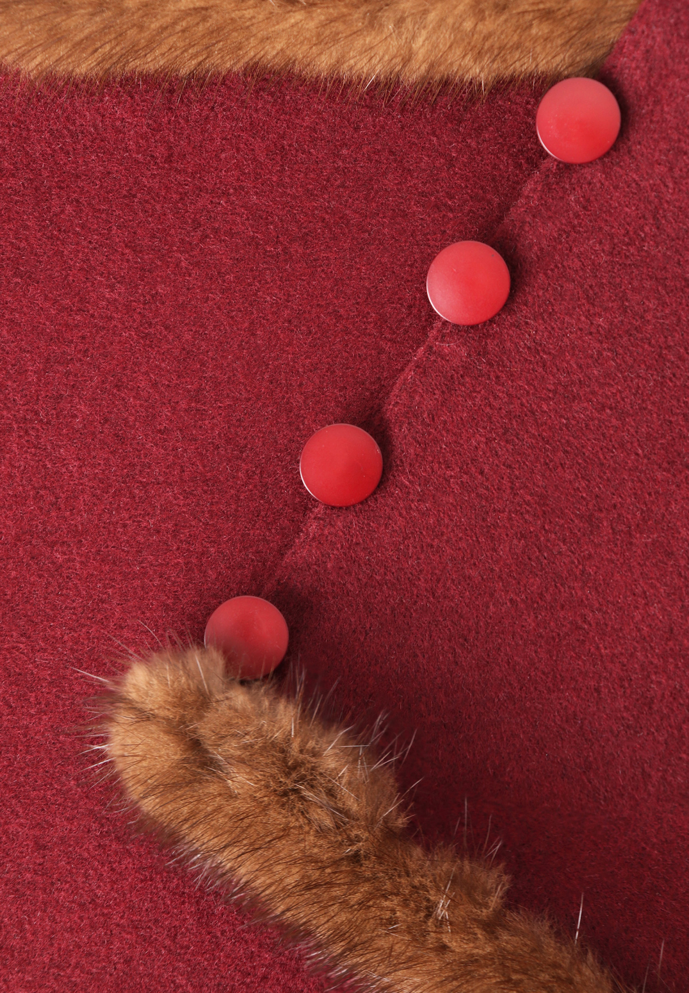 Воротник Valentino с меховой оторочкой