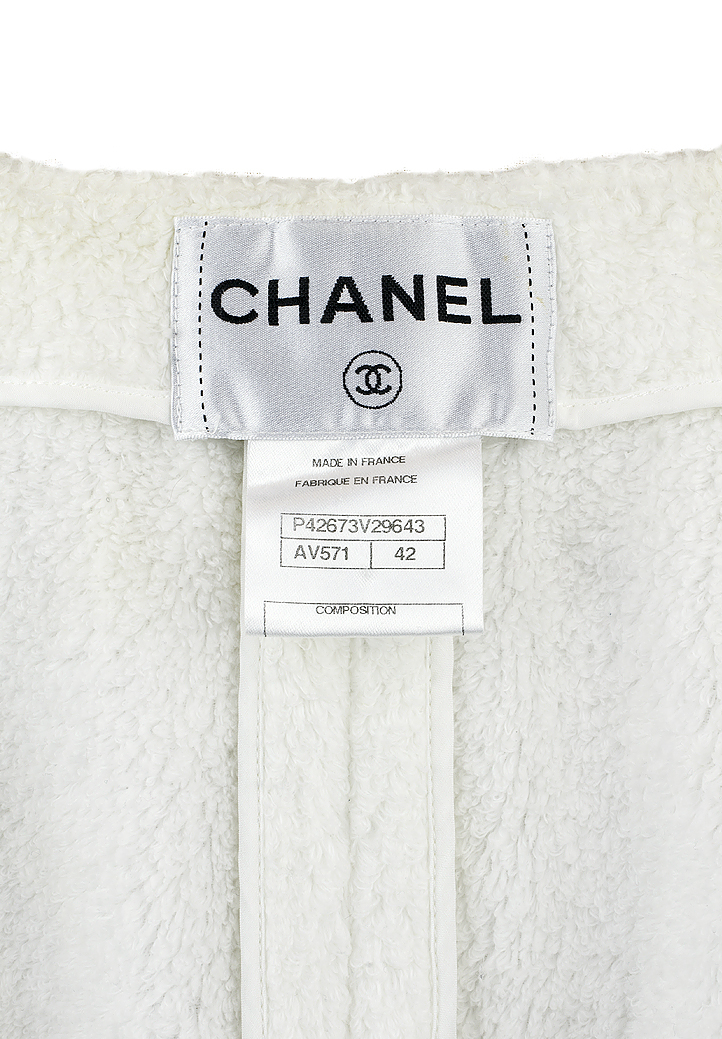 Белый жакет Chanel с золотистой нитью