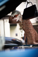 Колье Chanel с логотипами