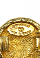 Клипсы Chanel с логотипом