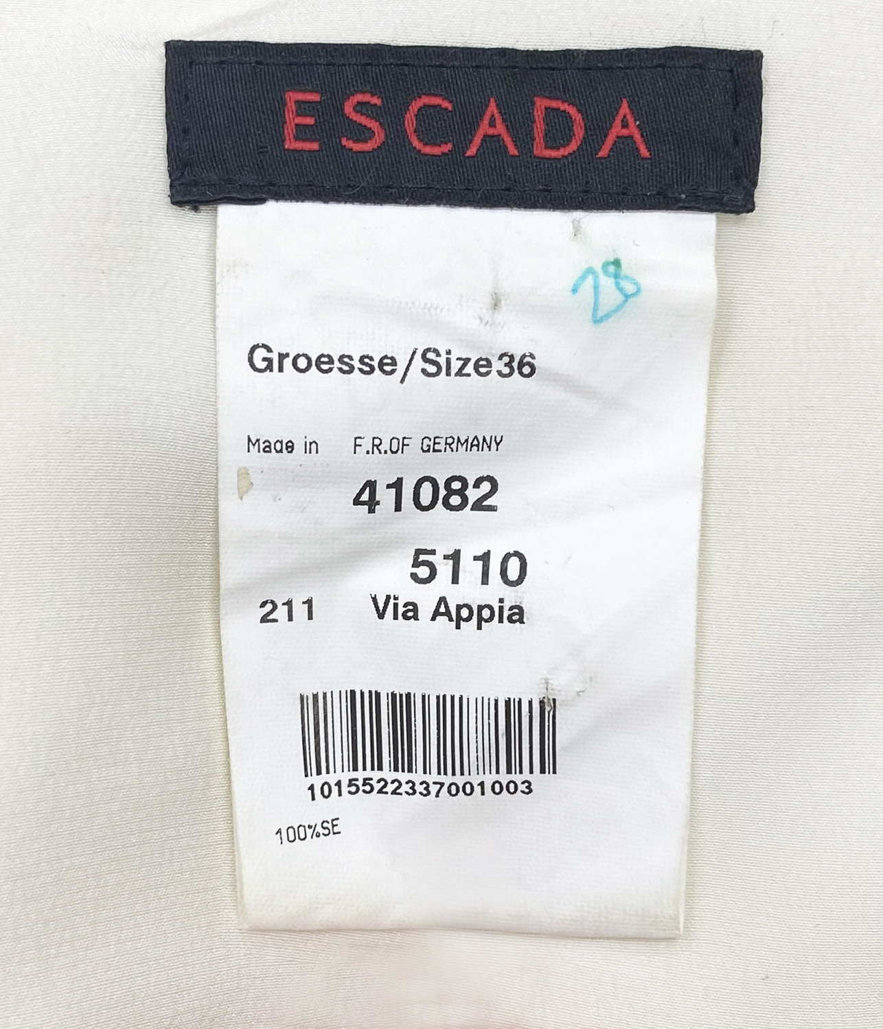 Белое платье Escada с цветами