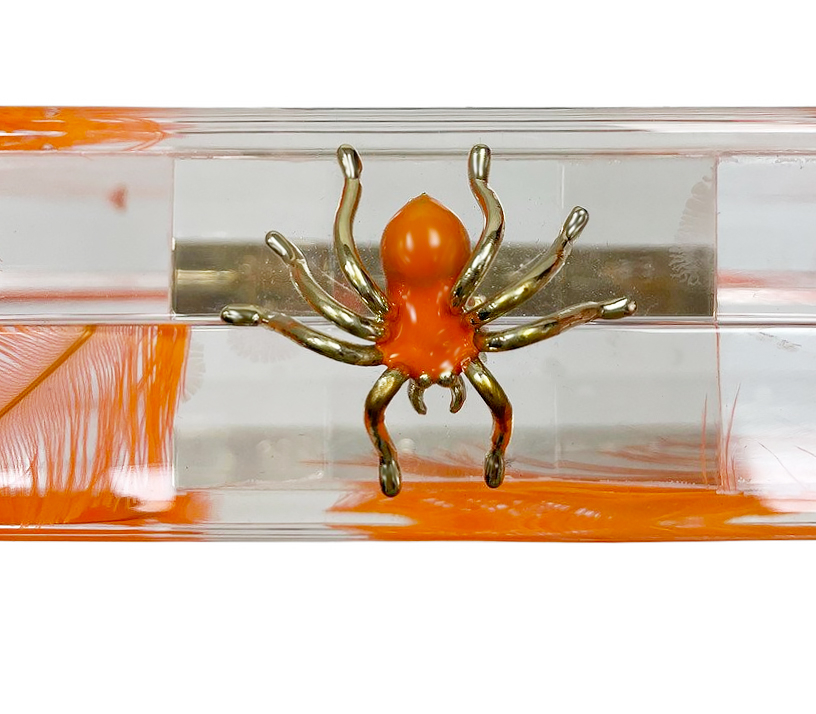 Клатч Charlotte Olympia с перьями