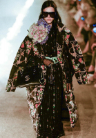 Блузка Gucci с геометричным принтом