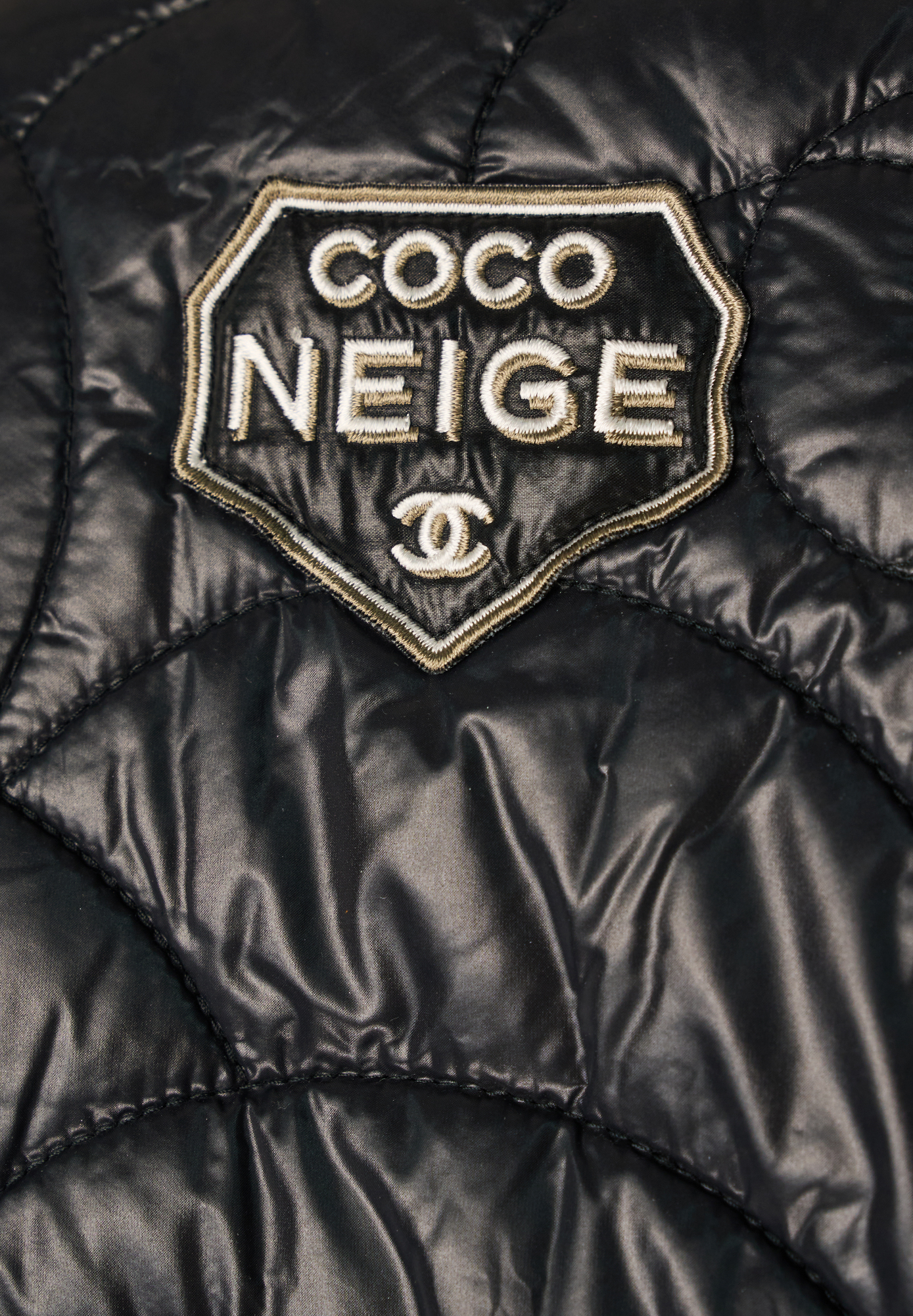 Стеганная куртка Chanel