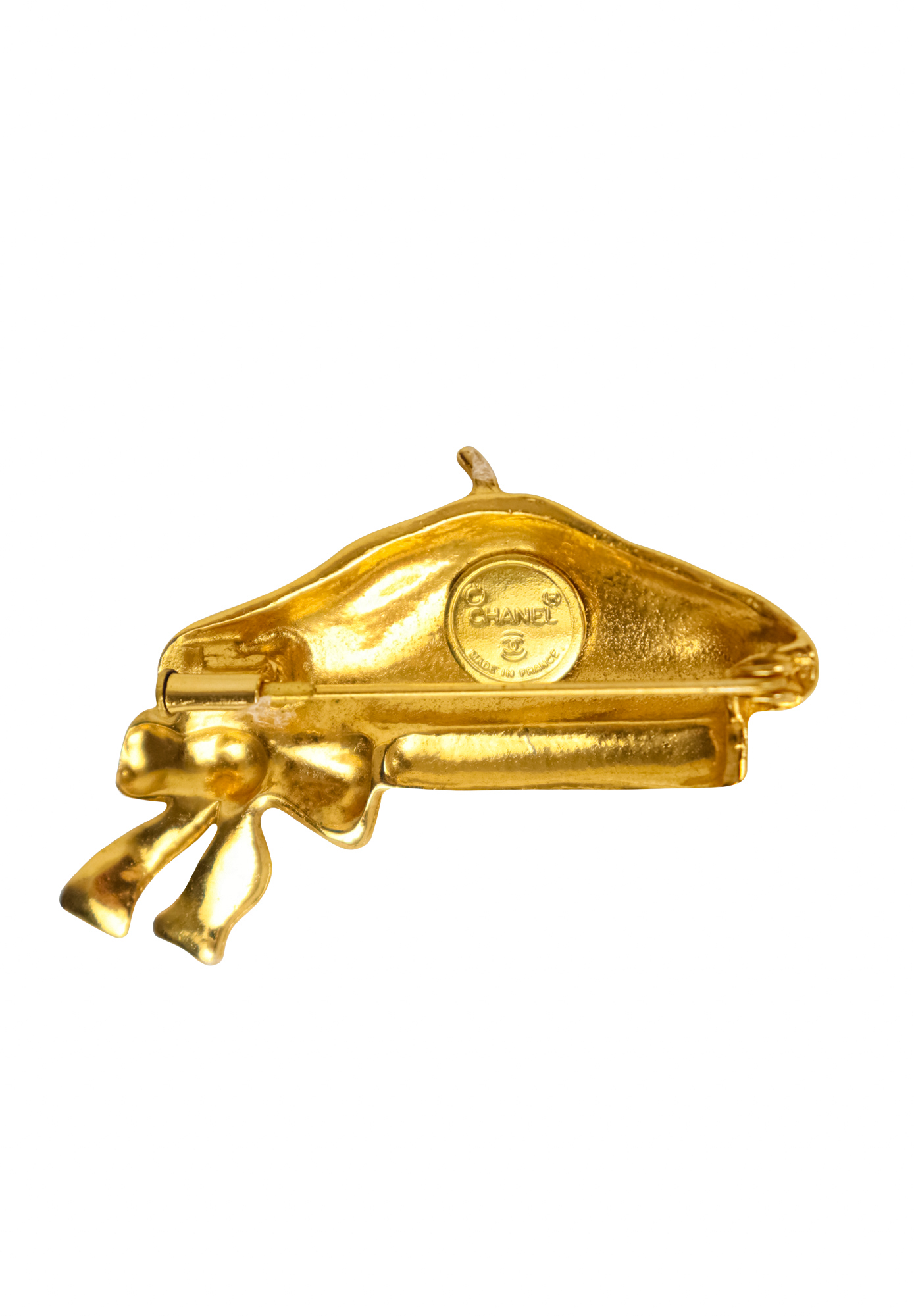 Брошь Chanel в форме берета