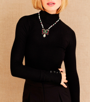 Жемчужное колье Chanel с подвеской-бантом