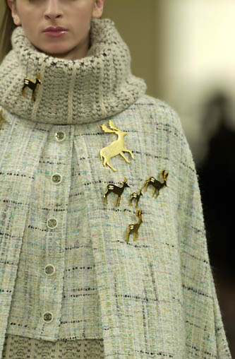 Брошь-олень Chanel