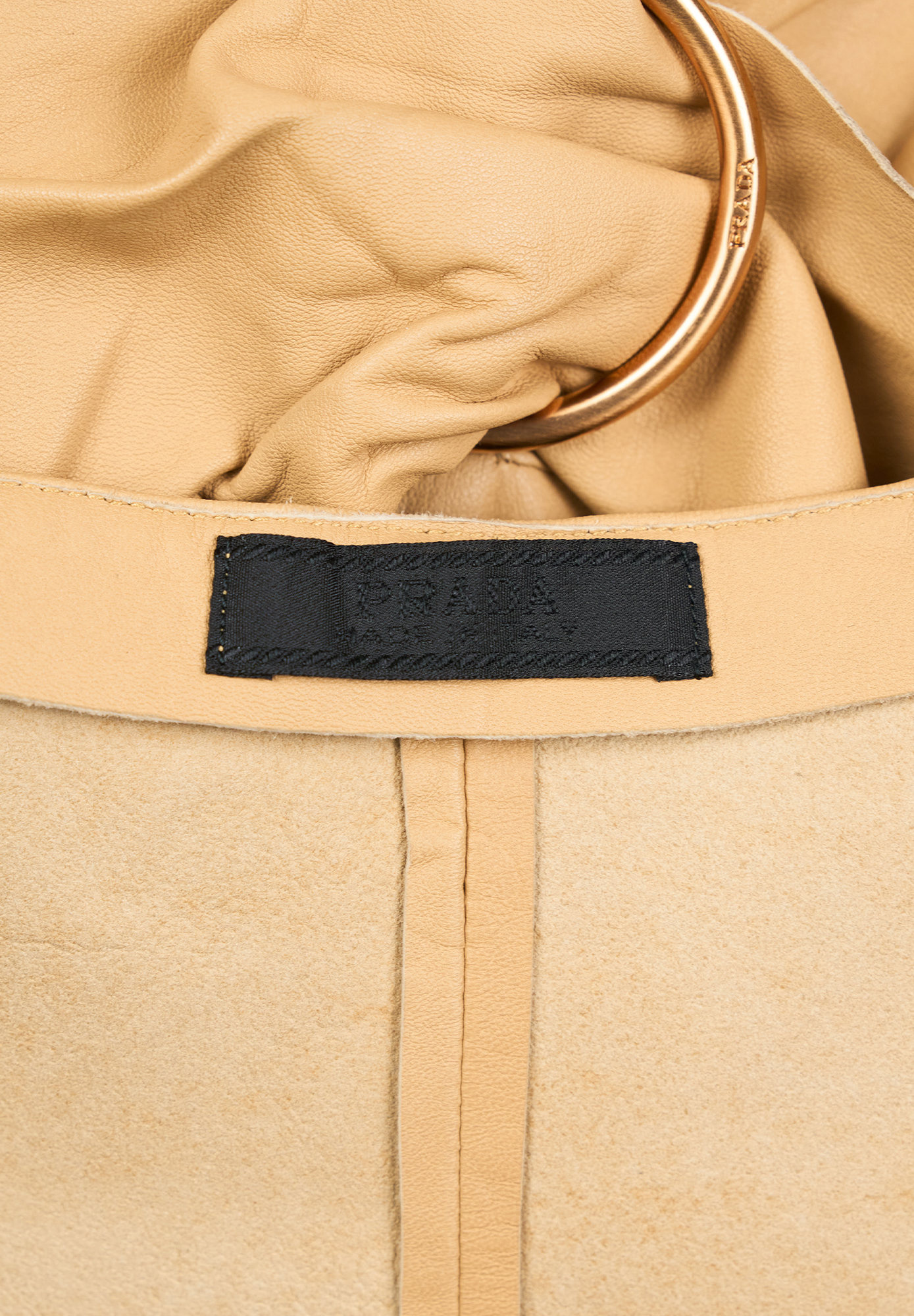 Бежевое кожаное платье Prada