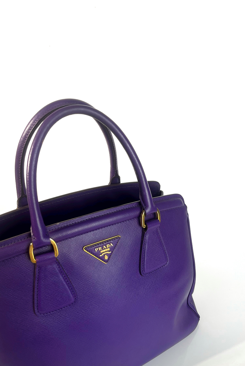 Фиолетовая сумка Prada Parabole Tote