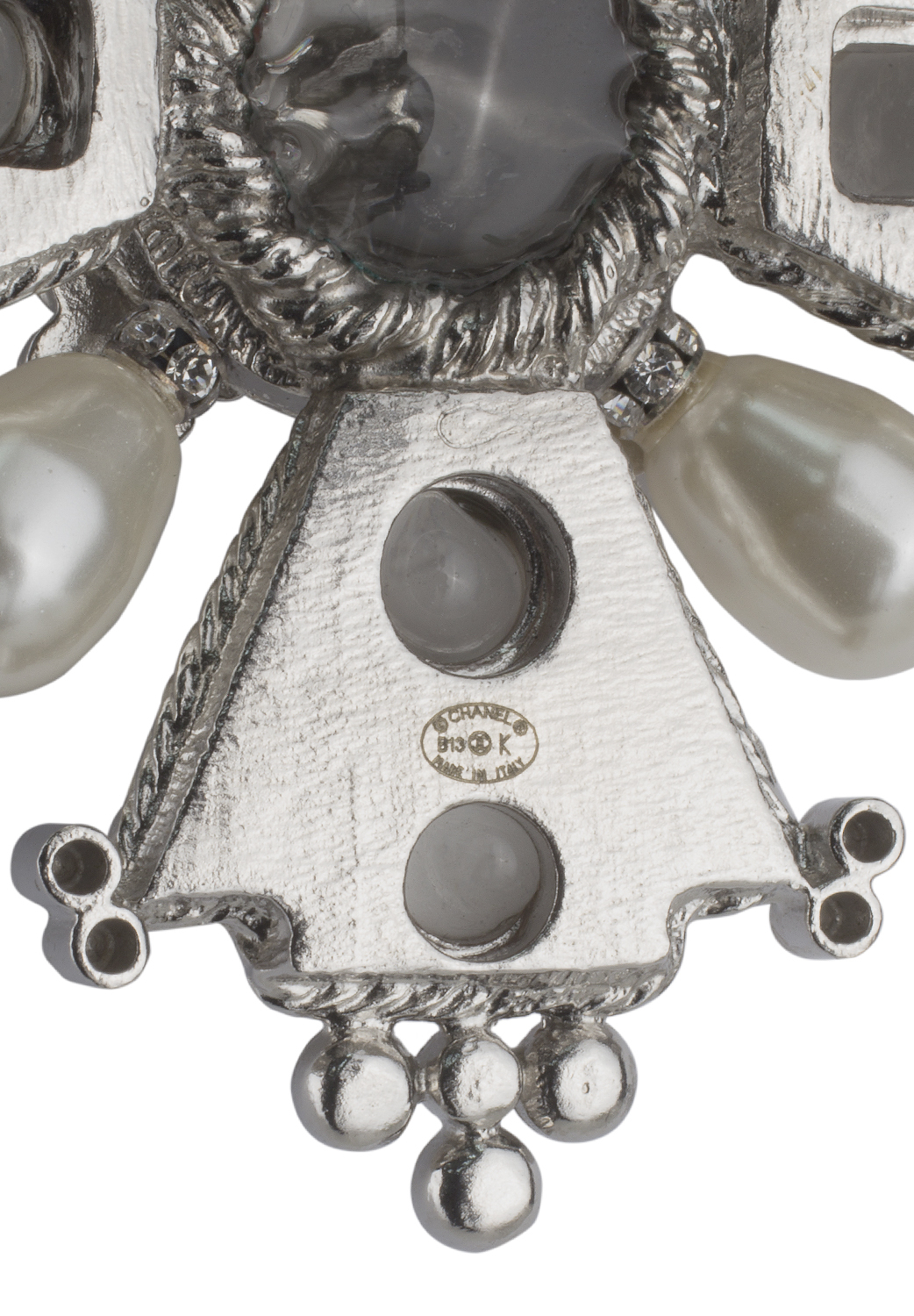 Брошь Chanel с жемчужинами