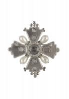 Брошь Chanel с жемчужинами