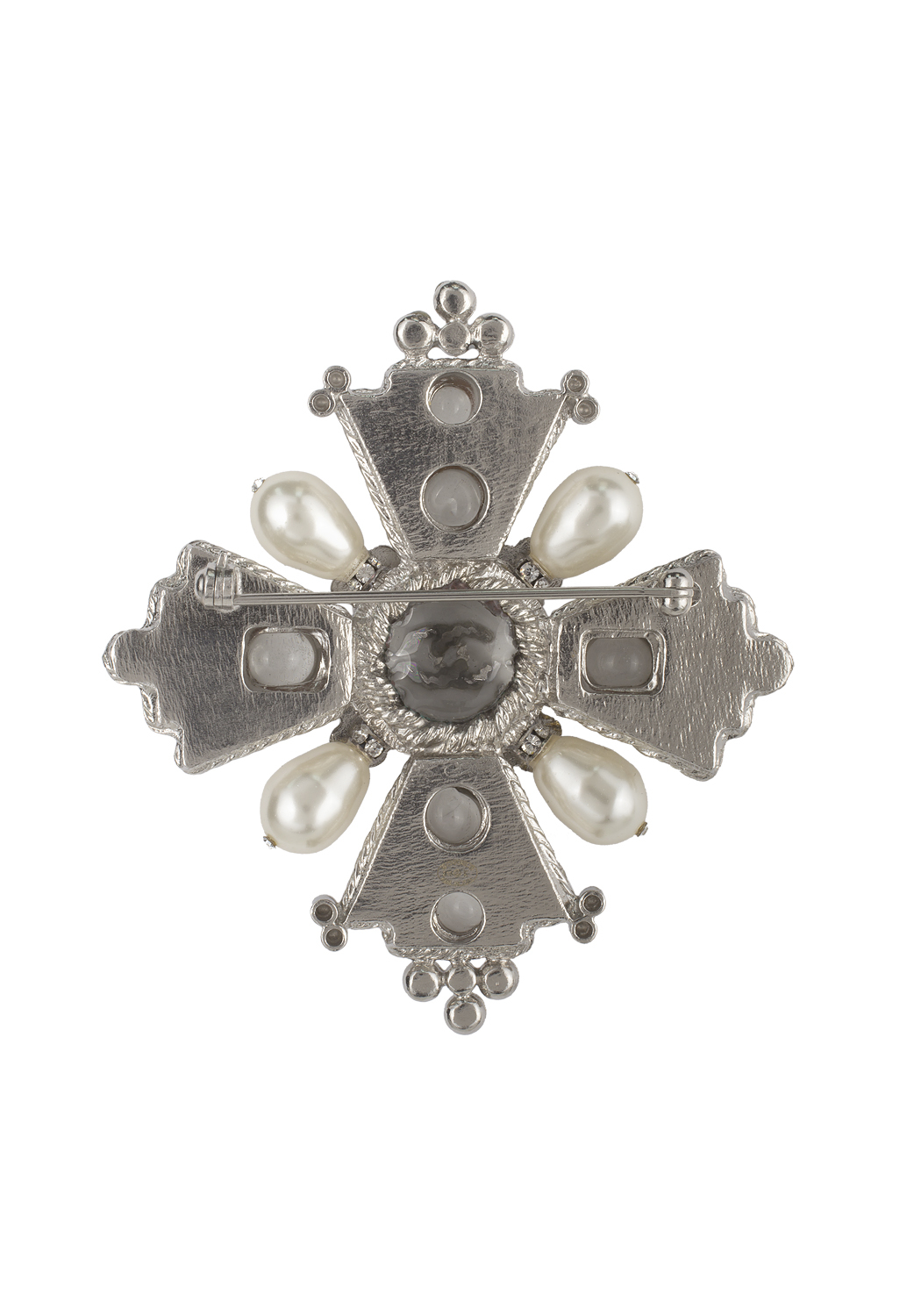 Брошь Chanel с жемчужинами