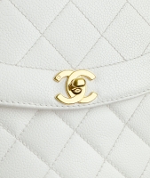 Белая стеганая сумка Chanel