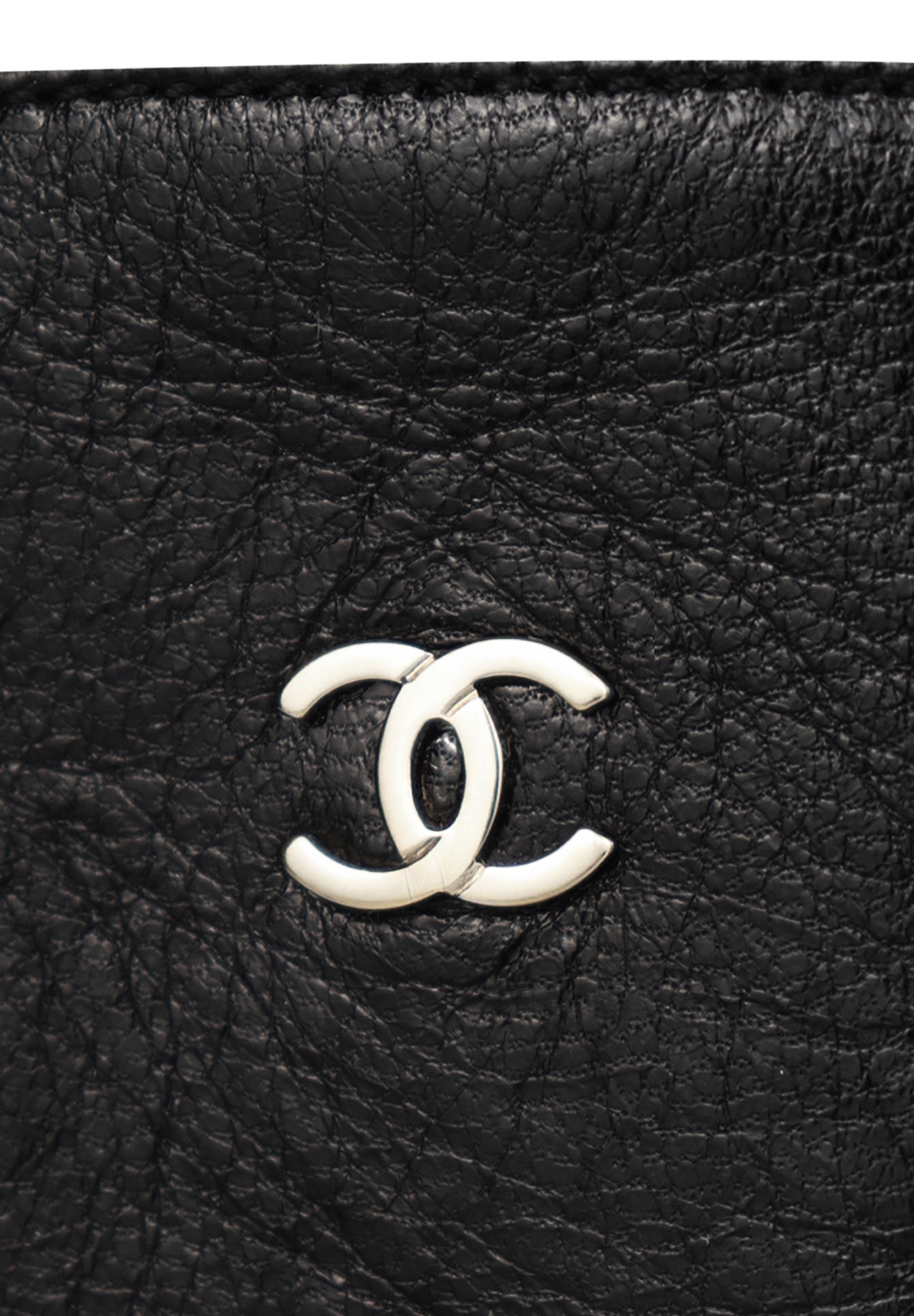 Черные сапоги Chanel с логотипом