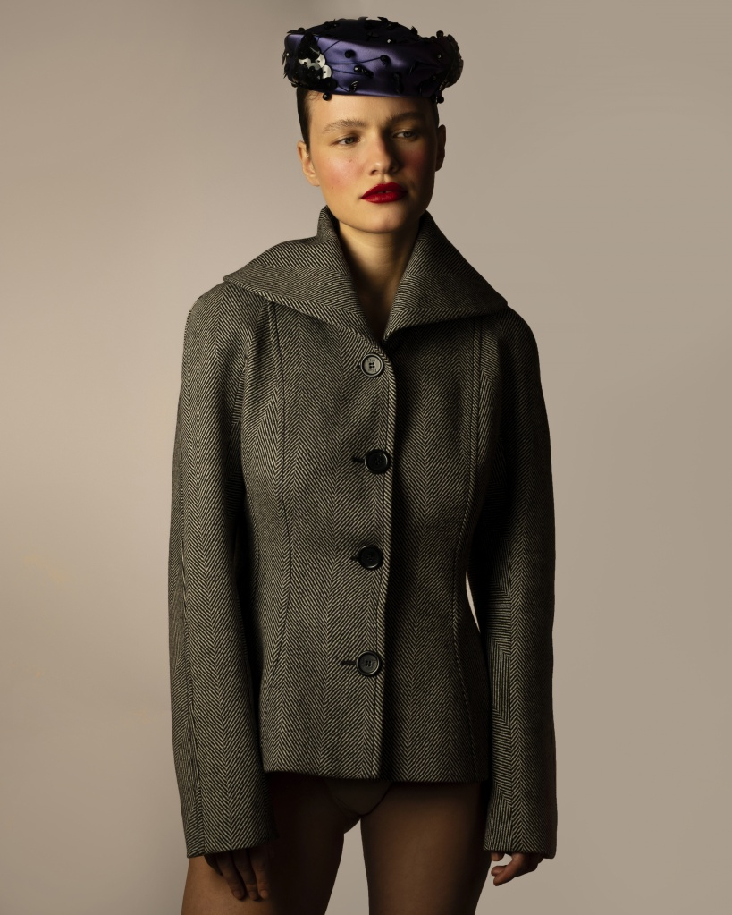 Шелковая шляпа Schiaparelli