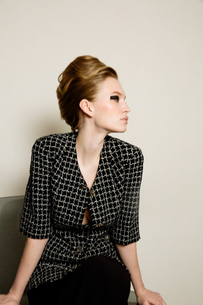 Твидовый жакет Chanel в белую клетку