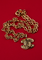 Колье-цепь Chanel с подвеской-логотипом