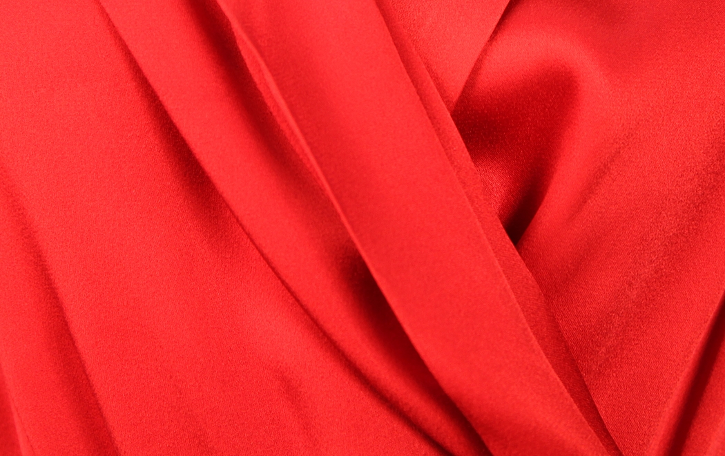 Алый комплект Yves Saint Laurent с кружевом