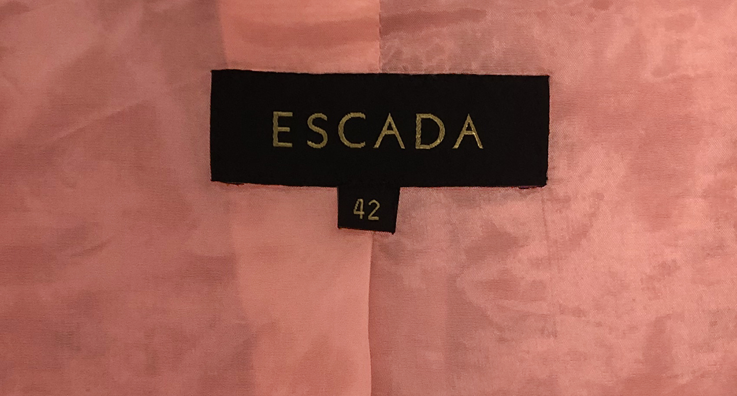 Розовый жакет Escada