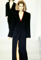 Черное кашемировое пальто Chanel