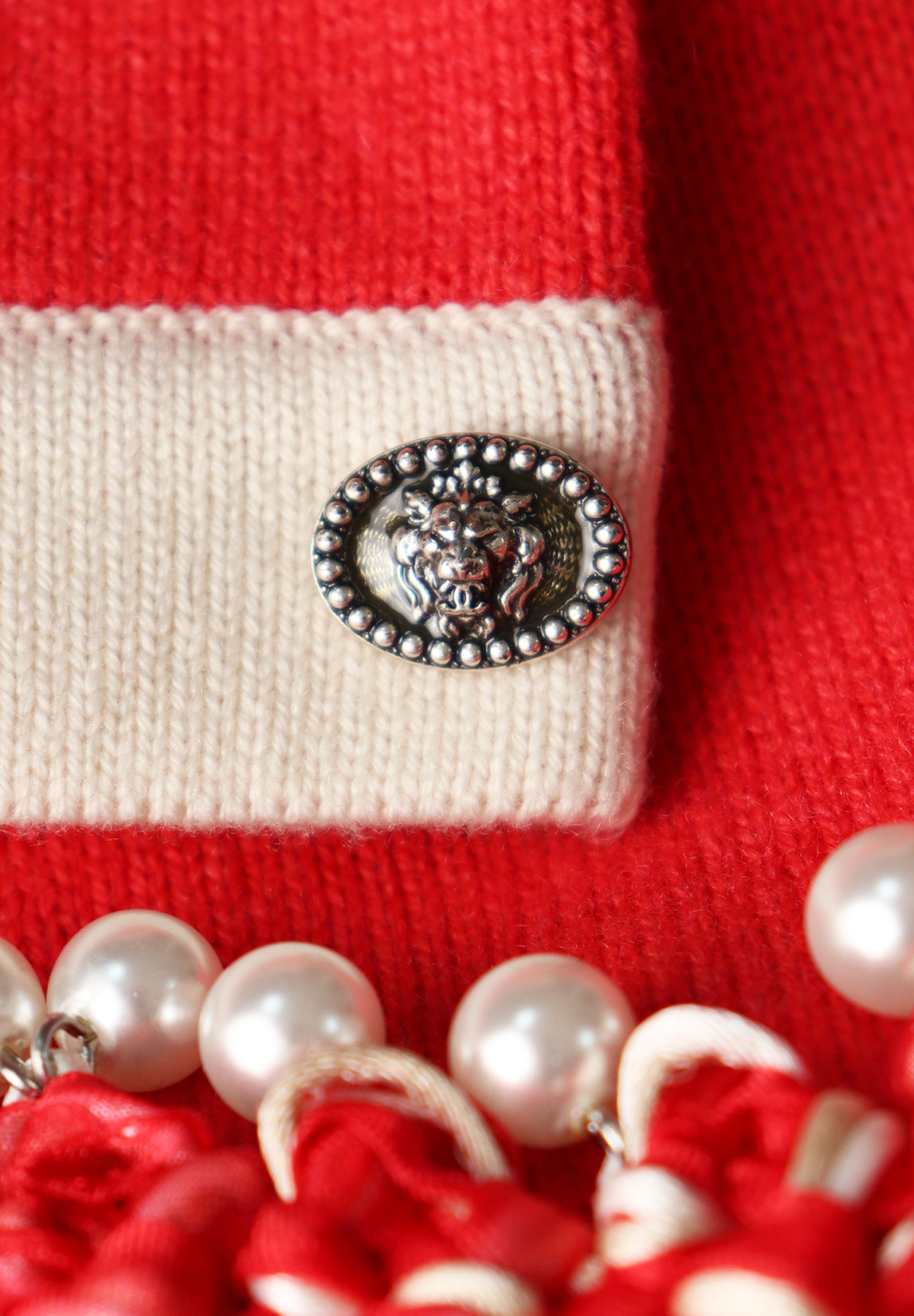 Укороченный кардиган Chanel с жемчугом