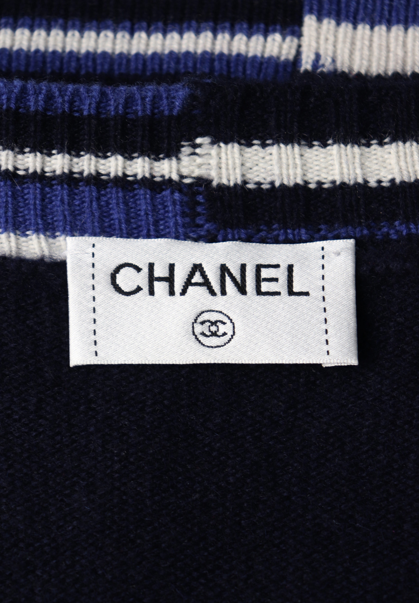 Кашемировый кардиган Chanel с оторочкой