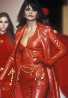 Кожаный пояс Chanel с подвесками