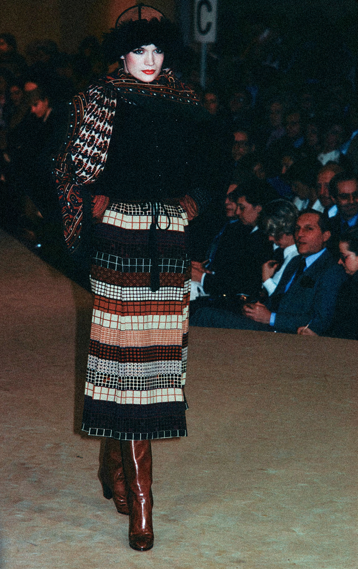 Меховая шапка Yves Saint Laurent «Русские сезоны»