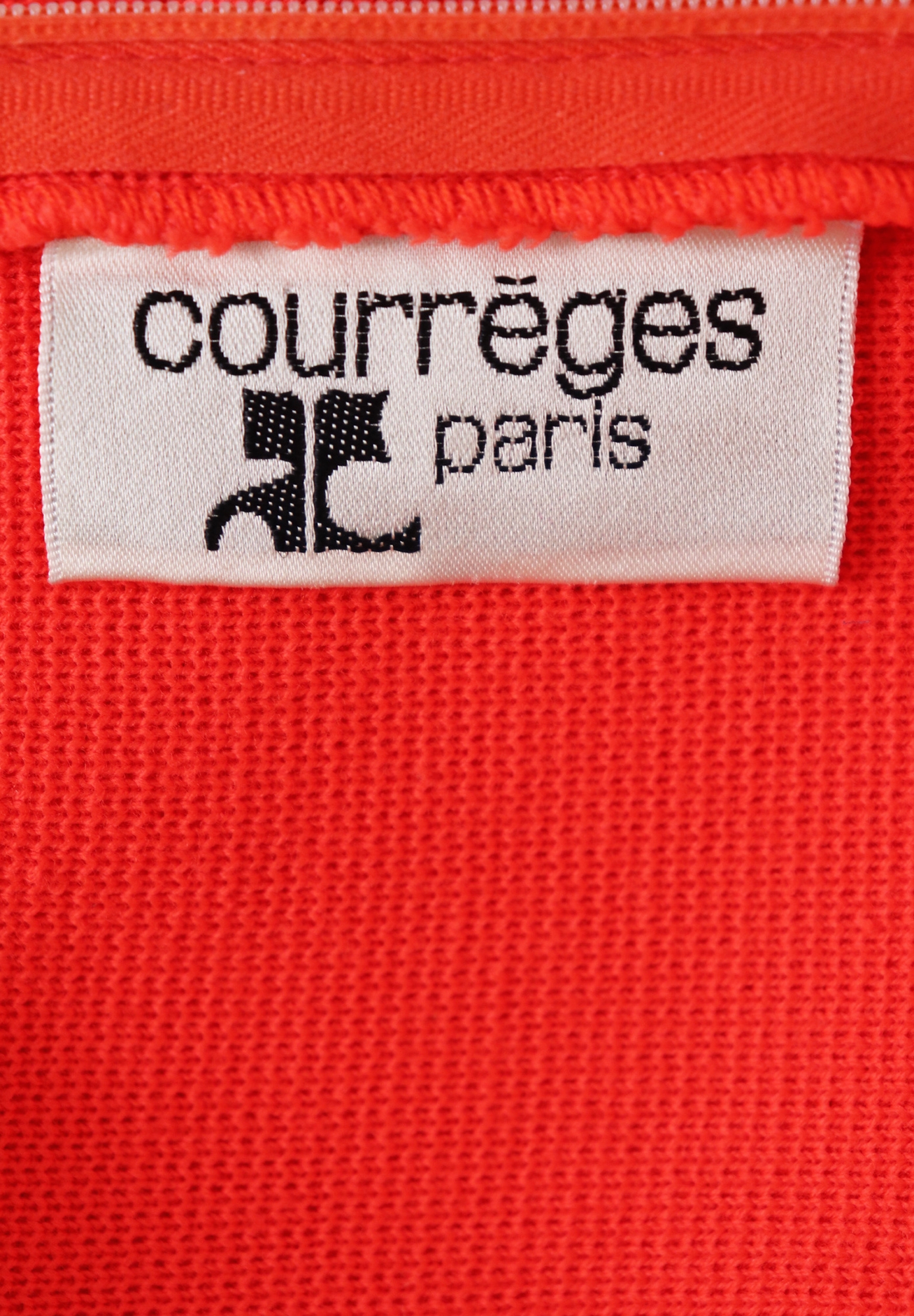 Платье Courrèges с белой оторочкой