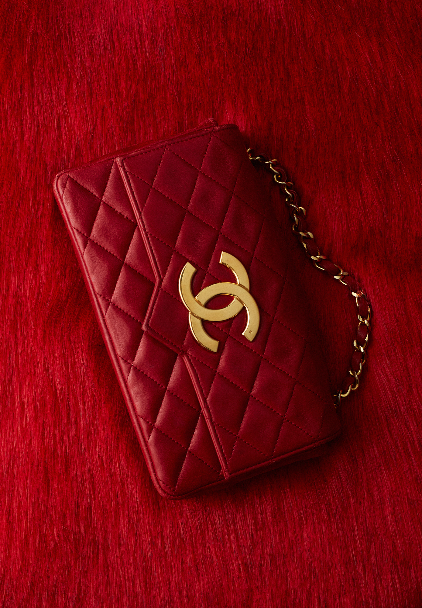 Красная сумка Chanel Classic Flap