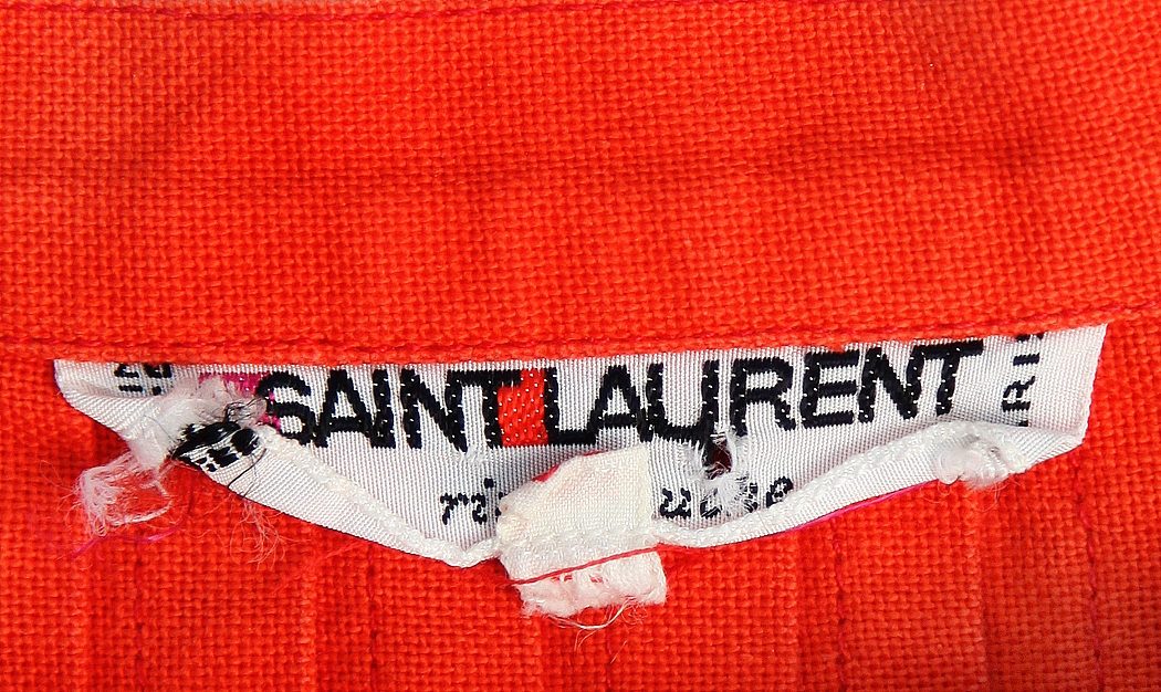 Красная юбка Yves Saint Laurent с вышивкой