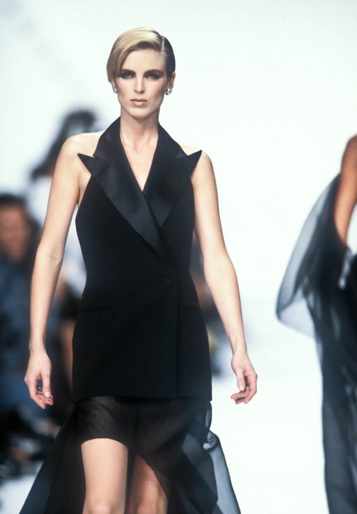 Вечернее платье Christian Dior с открытой спиной