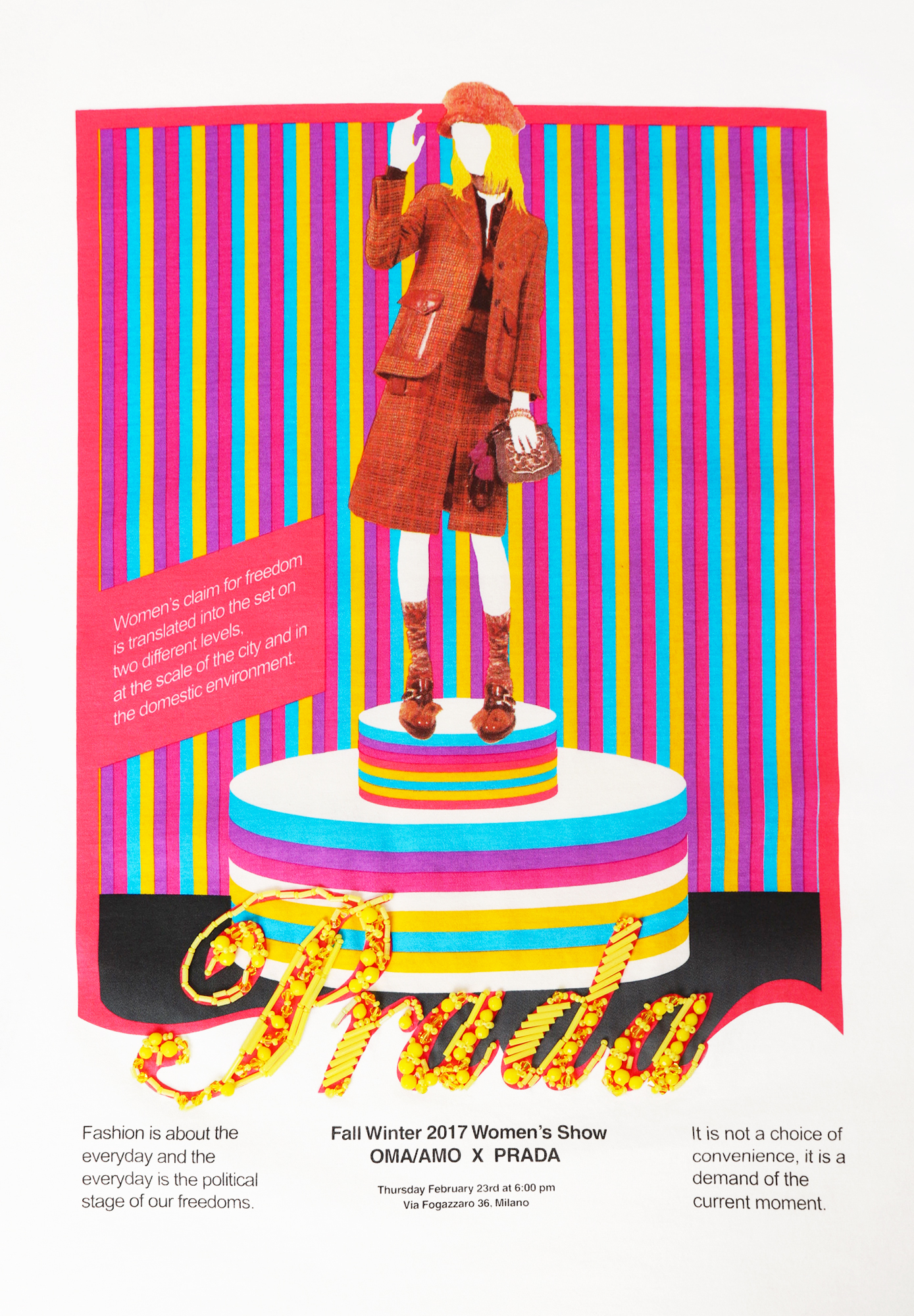 Белая футболка Prada с принтом и вышивкой