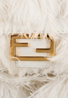 Сумка Fendi Baguette из перьев страуса 
