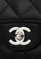 Стеганая сумка Chanel Classic Flap