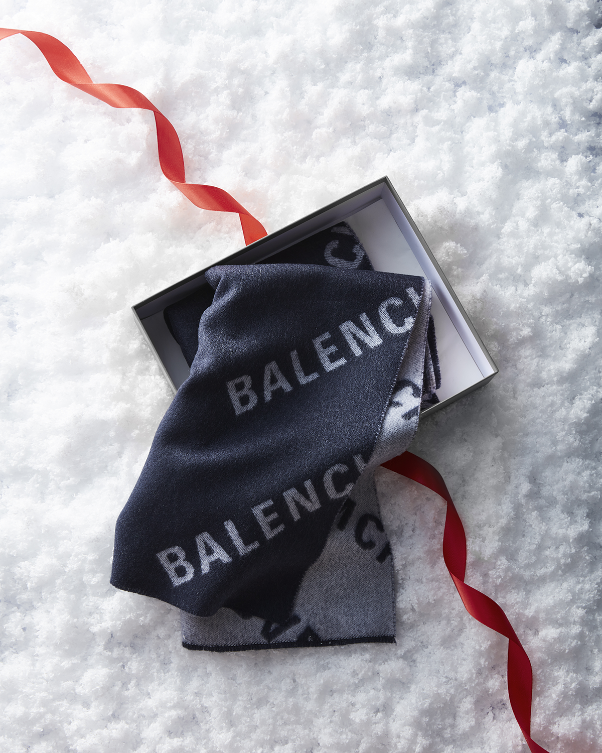 Синий шарф Balenciaga