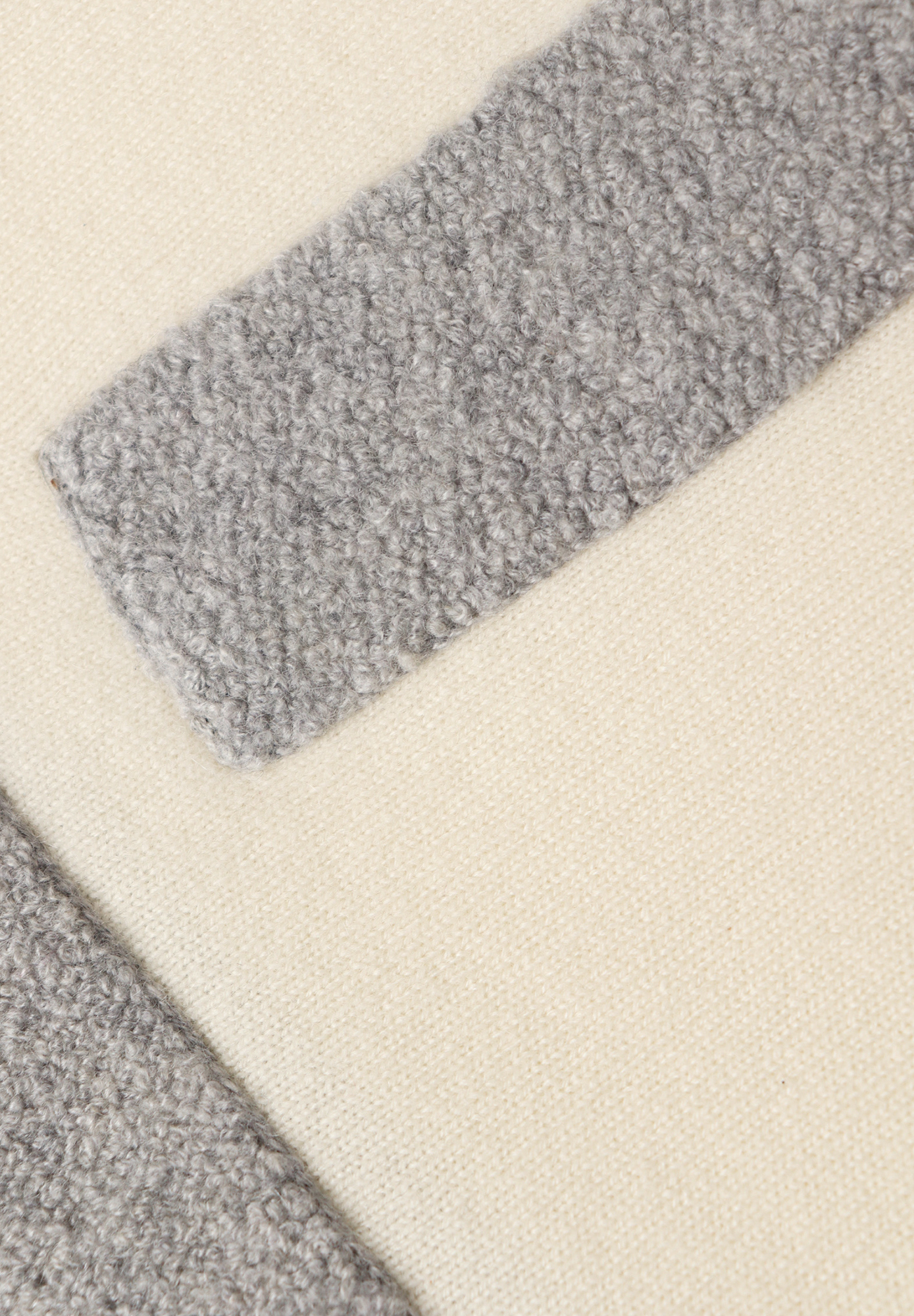 Кашемировый свитер Chanel