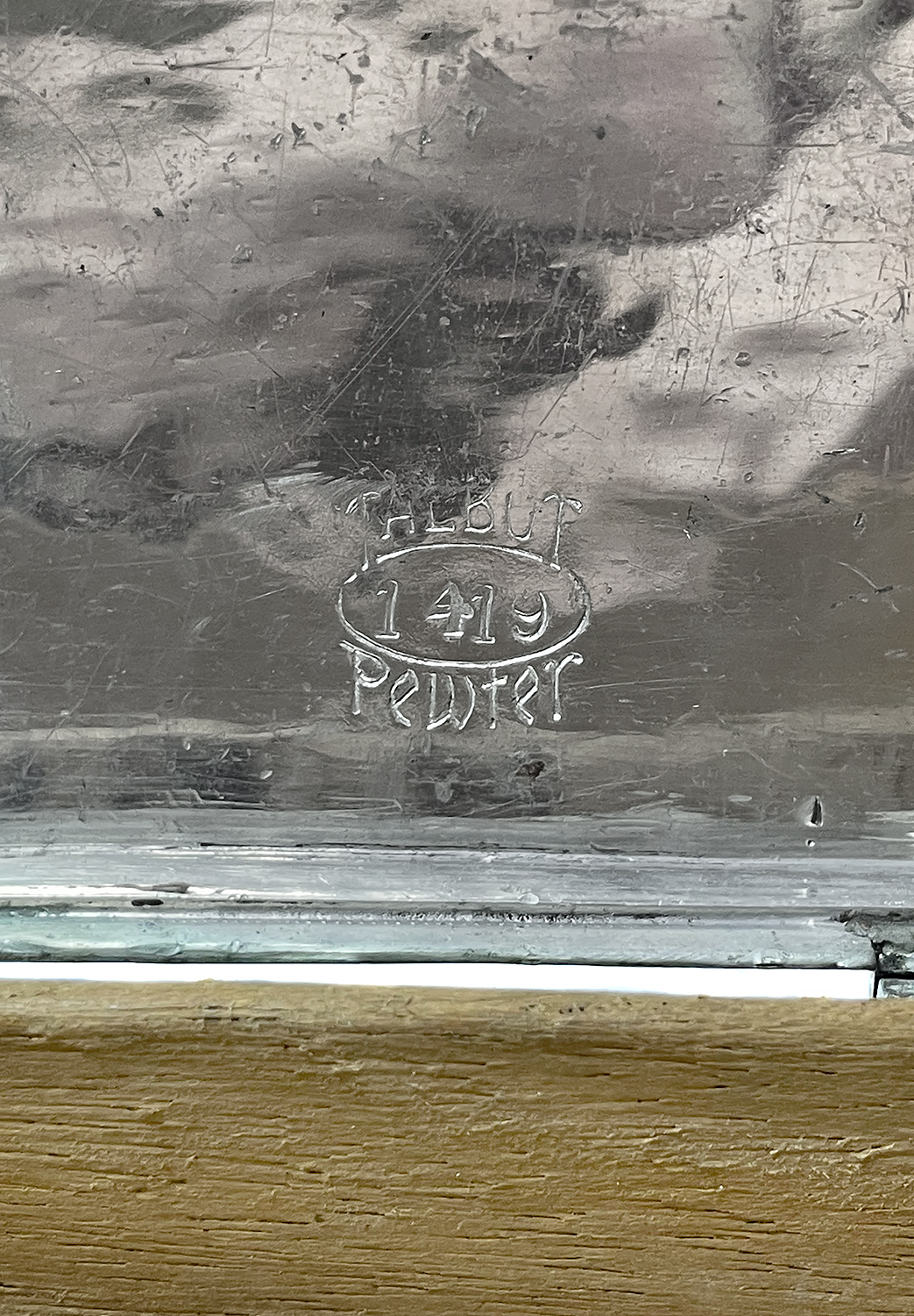 Оловянная шкатулка